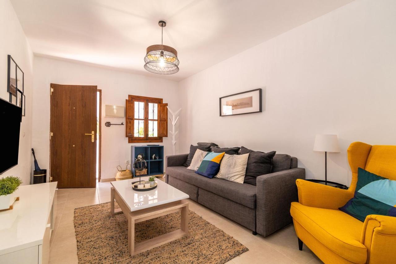 Lovely Cozy 2-Bedroom Residential Home With Patio Benalmádena Exteriör bild